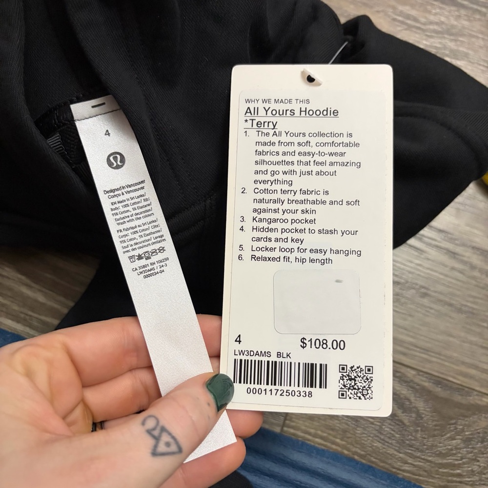 NWT Lululemon All Yours Hoodie *Terry (Black) Size 4 - Picture 2 of 7